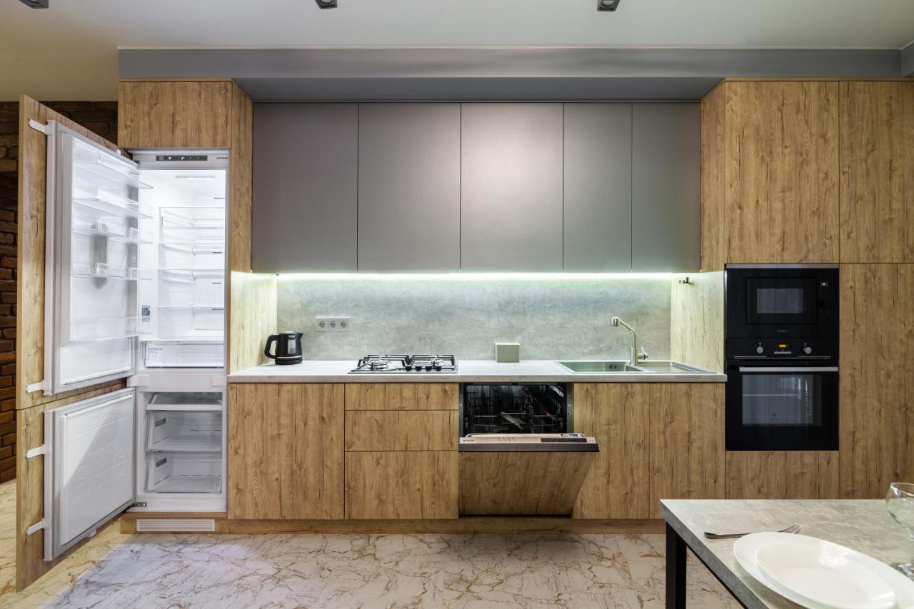 2 Bedrooms Apartments Levia 2 利沃夫 外观 照片