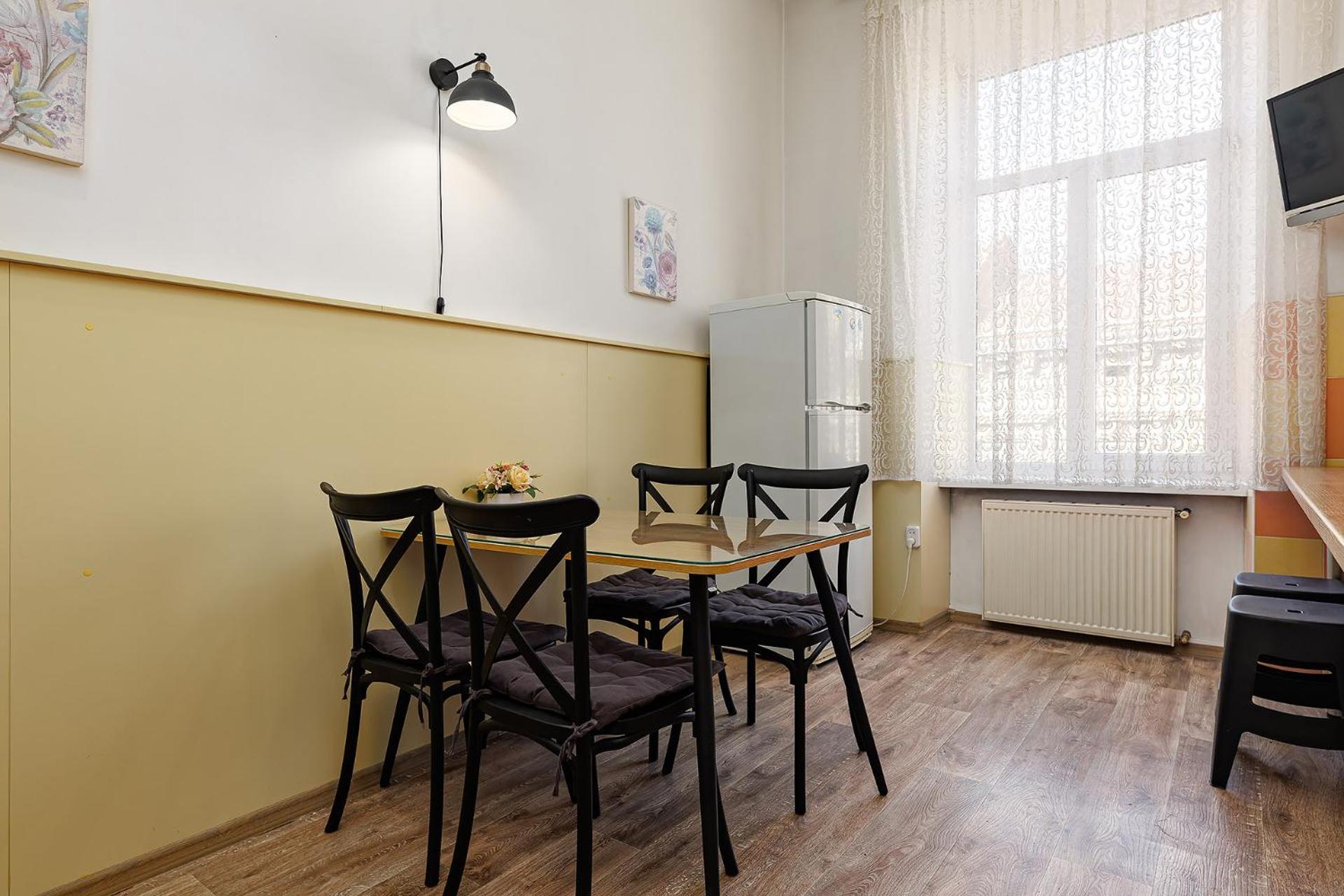 2 Bedrooms Apartments Levia 2 利沃夫 外观 照片