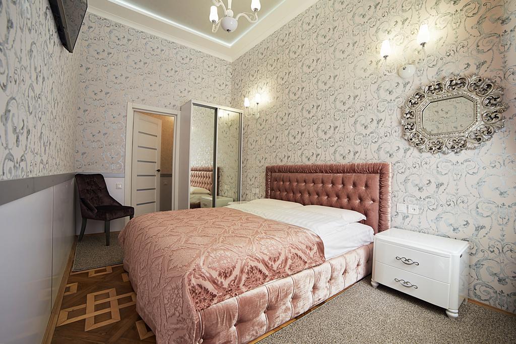 2 Bedrooms Apartments Levia 2 利沃夫 外观 照片